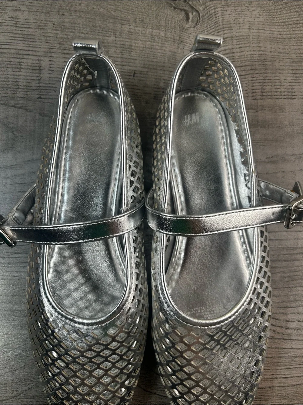 H&M Silver Metallic Mesh Mary Jane Ballet Flats Women’s Size 9 (40) Shoes